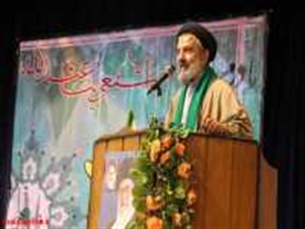 جشن بزرگ کوثر با حضور بانوان بسیجی ملایر برگزار شد