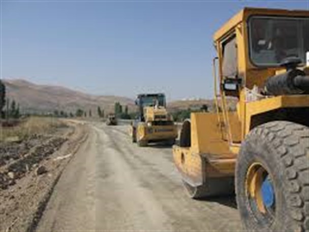 بهسازی و آسفالت 20 کیلومتر راه روستایی در کبودراهنگ