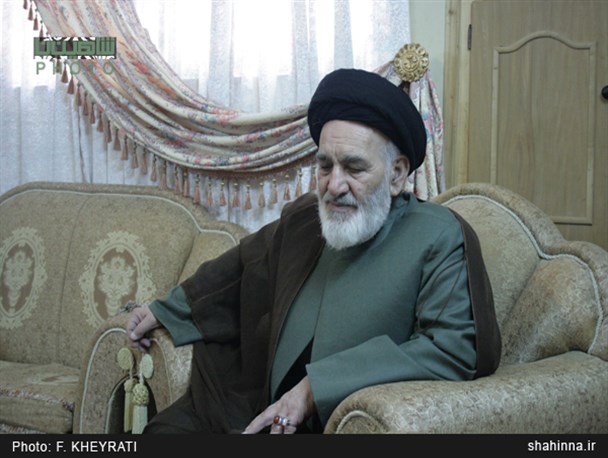 خلبان تیز پروازی که همزمان ملبس به لباس روحانیت بود+ فیلم