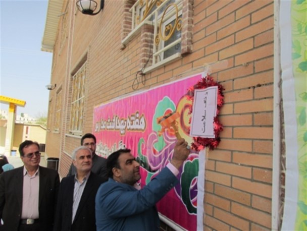 زنگ سلامت در مدارس خمین نواخته شد+عکس