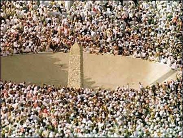 واکنش شاعر غیرتمند خوانساری به بی حرمتی های رژیم آل سعود