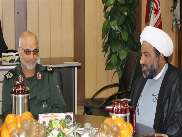 ماهیت سپاه در قلب مردم نفوذ کرده است/ روحانیون اهل سنت برای نابودی دشمنان اسلام تلاش می کند