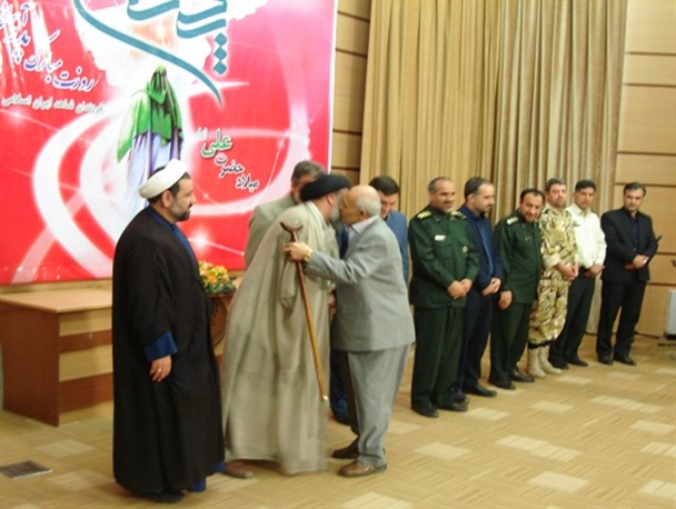جشن دیدار با «پدران آسمانی» و تجلیل از پدران شهدا در سنندج برگزار شد