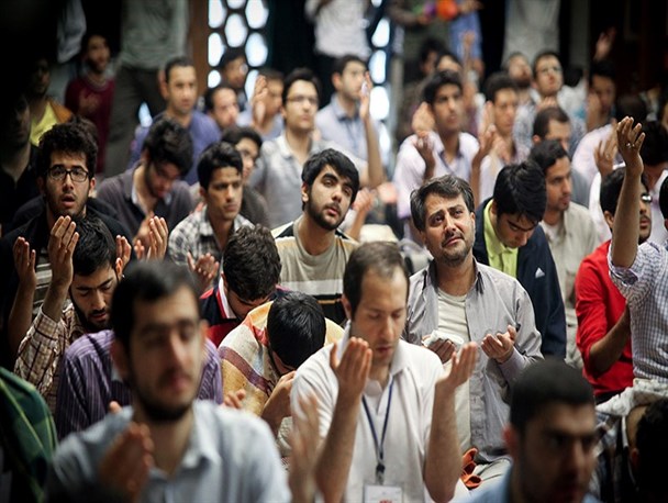 اعتکاف فرصتی برای ورق زدن جزوه ی دل