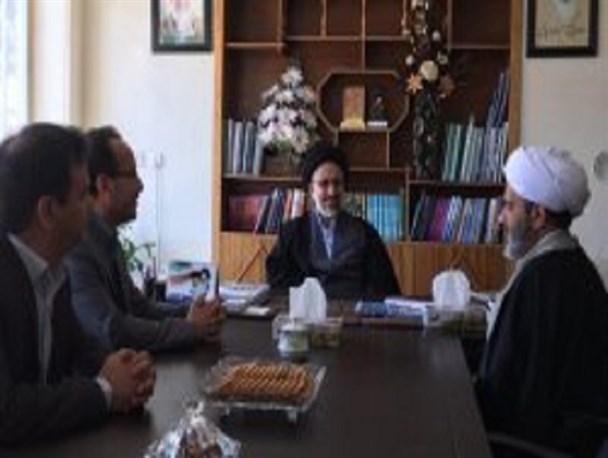 حجت الاسلام عبادی بر لزوم راه اندازی رشته دامپزشکی در بیرجند تأکید کرد