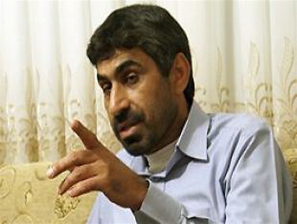 علی رغم حضور 4 ساله‌ام در جبهه دلم را در سنگرها جا گذاشته‌ام