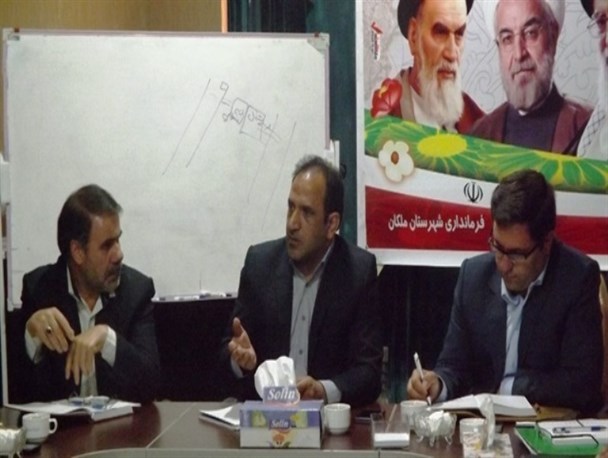 حمل بیش ازحدمجاز بارتوسط کامیون هاموجب تخریب جاده هامی شود