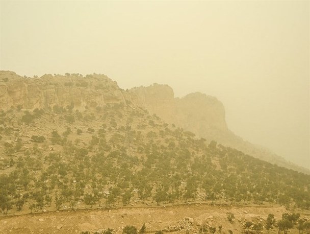 گردوغبار ایلام را فرا گرفت