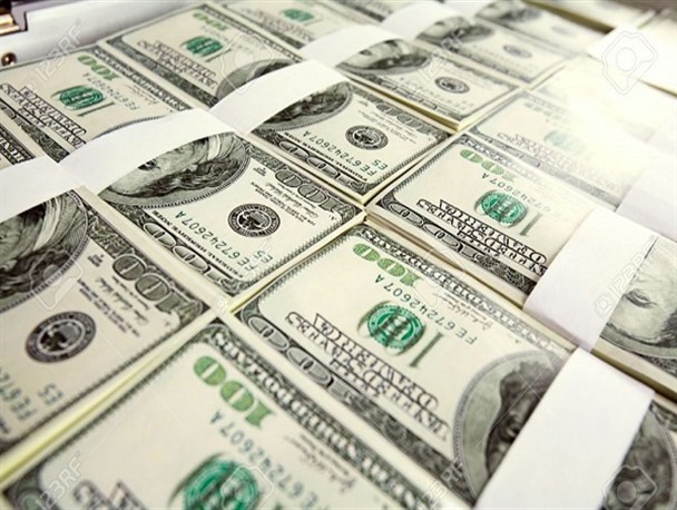 وزیر اقتصاد: قیمت واقعی دلار 4200 تومان است!