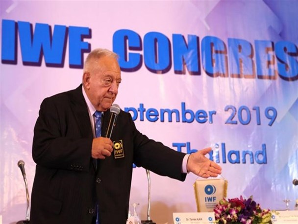 آیان: هدف IWF حمله به من است