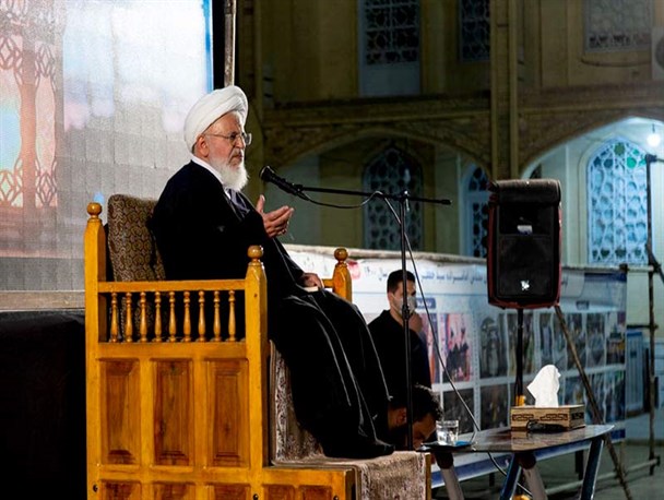 شب قدر شب سرنوشت انسان است/ استغفار عامل نزول رحمت الهی