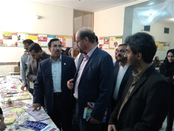 برگزاری نمایشگاه پوستر،عکس و کتاب با موضوع پویایی،بالندگی و جوانی جمعیت در اسلام آباد غرب