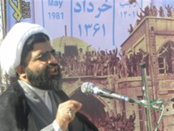 محصول دلداگی به آمریکا ننگ و ذلت است/برخی افراد در دانشگاهها جوانان را به سمت رقاصی و عیاشی گری سوق می دهند
