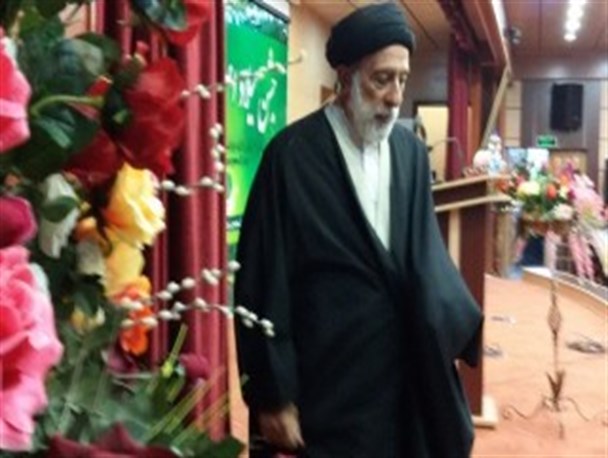 رویای خیالی هادی خامنه‌ای در مازندران/مدیرکل و فرماندار دولت اعتدال در همایش اصلاح‌طلبان چه می‌کنند؟!