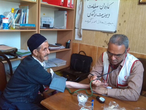 اعزام کاروان سلامت به روستاهای دشت و بیدک شهرستان گرمه / تصاویر