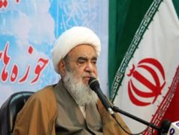 پرهیزکاری حکمت روزه است/ همه ادیان توحیدی برای نزدیک شدن به خدا دارای روزه بوده اند