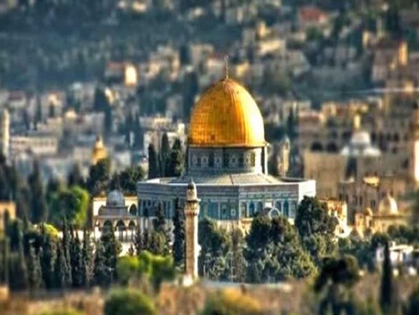 ما پاسداران مسیر نابودی اسرائیل را هموار کرده و تا محو او پیش می‌رویم