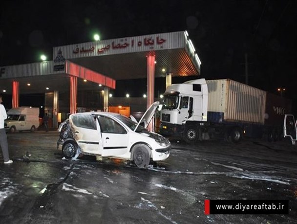 سرعت عمل آتش نشانان مانع انفجار پمپ بنزین شد