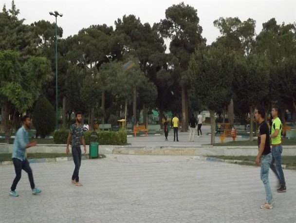 تب تند والیبال در پارک آزادگان شهر قدس بعد از برد مقابل آمریکا
