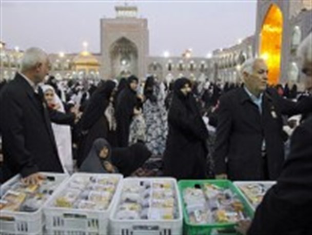 توزیع ۲ میلیون بسته‌ افطاری سبک در صف های نماز جماعت