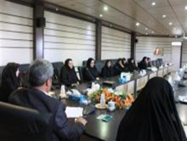 مدیریت 15 درصدی بانوان در اصناف / برنامه ای برای افزایش اتحادیه ها نداریم
