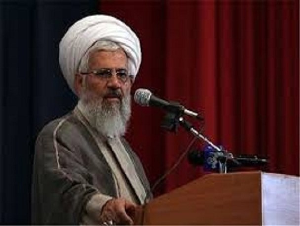 30 اذان گوی استان زنجان تجلیل شدند/ اذان شعار اسلام ناب محمدی است