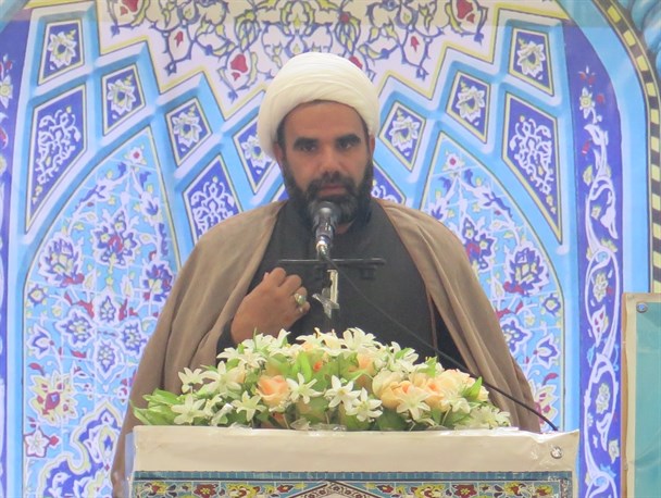 مسئولین ارشد استان و شهرستان فیش های حقوقی خود را منتشر کنند