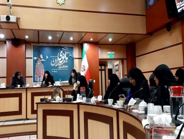 زنان، میدان‌دار انقلاب هستند/ لزوم تبیین نقاط قوت انقلاب اسلامی