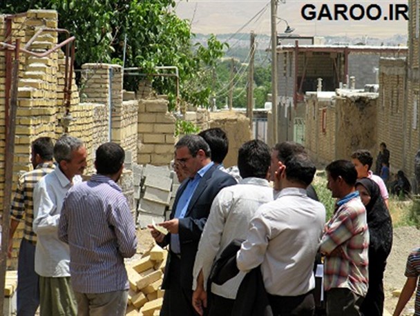 آغاز عملیات احداث کانال آب کشاورزی روستای دهبوره نهاوند