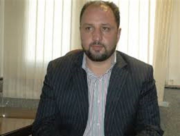 وجود نمایندگی ادارات در فراهان ضروری است