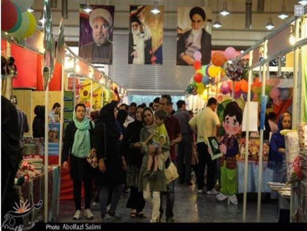 ذائقه ناشناسی کودکان در برپایی غرفه‌ها/ فروش عینک آفتابی، شیرینی و شکلات در نمایشگاه خلاقیت!