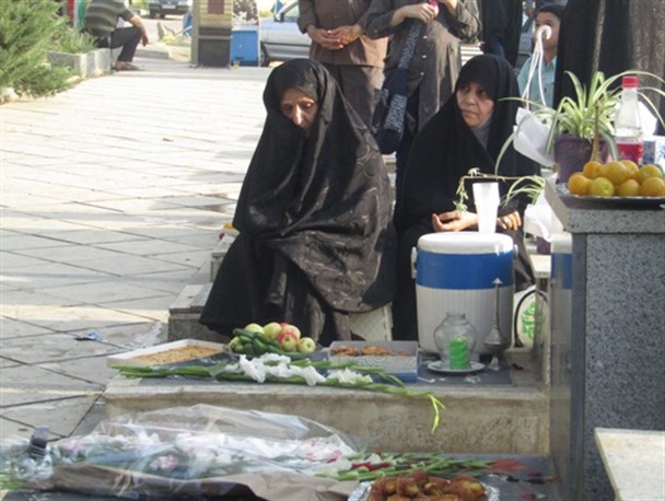 گلایه خانوادهای  شهدای شنام از بی توجهی کمیته تفحص برای انتقال پیکر فرزندانشان+تصاویر