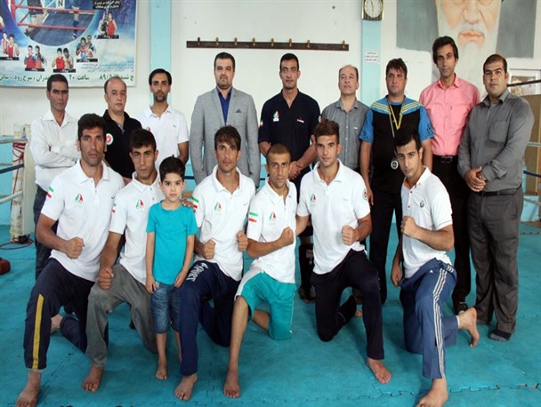 اردو تیم ملی وکوتورین در سرخ‌رود