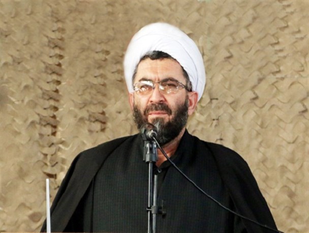 امام جمعه با روحیه بی تفاوتی نمی تواند مرزبانی کند/از هرکس در هر مقامی که مواضعش در برابر فتنه ۸۸ مشخص نیست بیزاریم