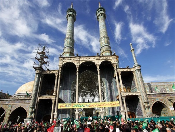 از رونمایی پنجره فولاد تا گلباران ضریح کریمه اهل بیت(س)