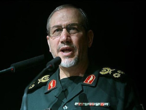 در دفاع مقدس تفکر مقاومت بر تفکر سازش با آمریکا غلبه کرد/ جوانان زندگی شهید شوشتری را مطالعه کنند