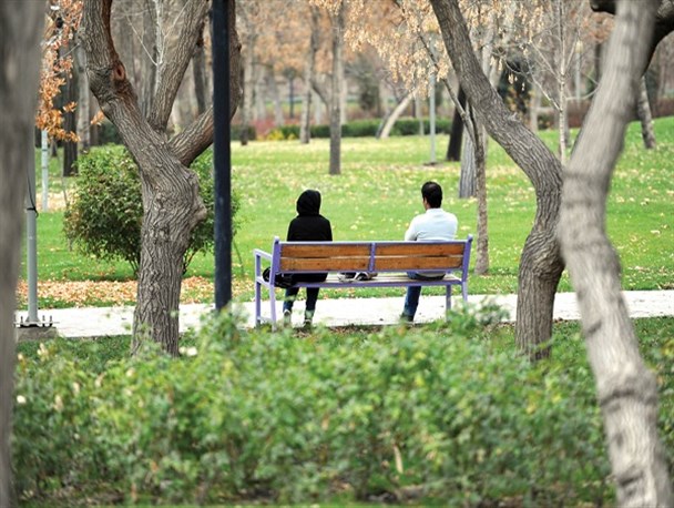 زنگ خطر تخریب بنیان خانواده با دوستی‌های دختران و پسران