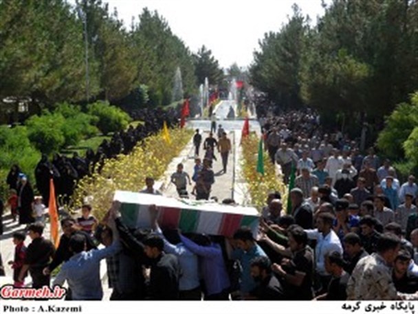 دو لاله گمنام در پارک شقایق گرمه آرام گرفتند / تصاویر