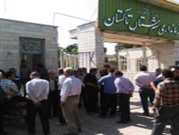 تجمع کشاورزان تاکستان مقابل فرمانداری