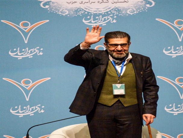استعفای آقا صادق! از ریاست حزب ندای ایرانیان در هوای آلوده اصلاحات