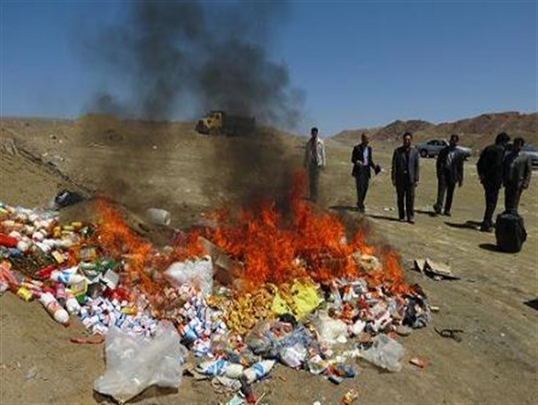کشف و معدوم سازی مواد غذایی غیرقابل مصرف در میاندوآب