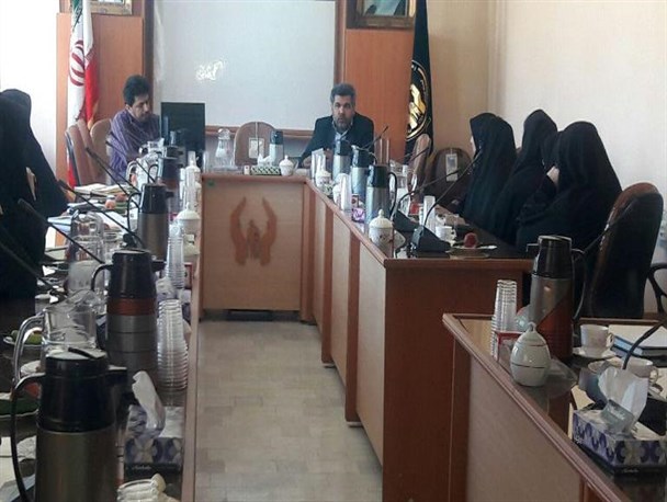 "بانوان مهرآفرین" به یاری همنوعان خود می شتابند
