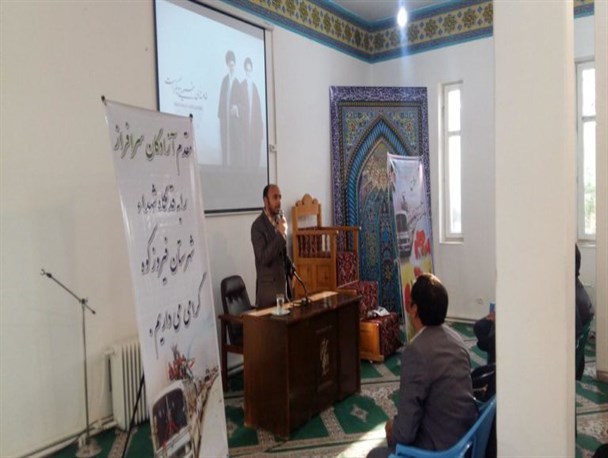 حضور شاعران فیروزکوه در مراسم عصر شعر و خاطره بازگشت پرستوها