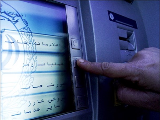 4000 نفر در فقر الکترونیکی/مردم گیوی خوستار استقرار عابربانک ملی در شهر شدند