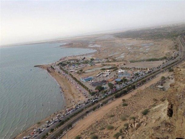 توسعه کشت گلخانه ای در سواحل مکران با احداث آبشیرین کن خورشیدی