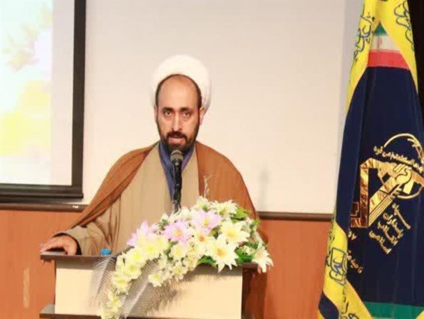 دولت و مجلس پاسخگوی مشکلات اقتصادی باشند / بسیج در مبارزه با مفاسد اقتصادی پای کار است