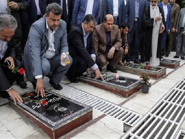 شهیدان رجایی و باهنر الگویی برای همه کارگزاران نظام هستند