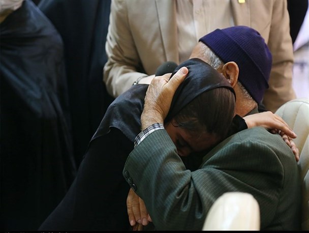 آزادی ۵ زندانی به همت پزشکان خیر و بسیج جامعه پزشکی یزد