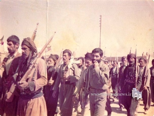 تصاویر منتشر نشده از رزم پیشمرگان با لباس های کمر بسته کردی