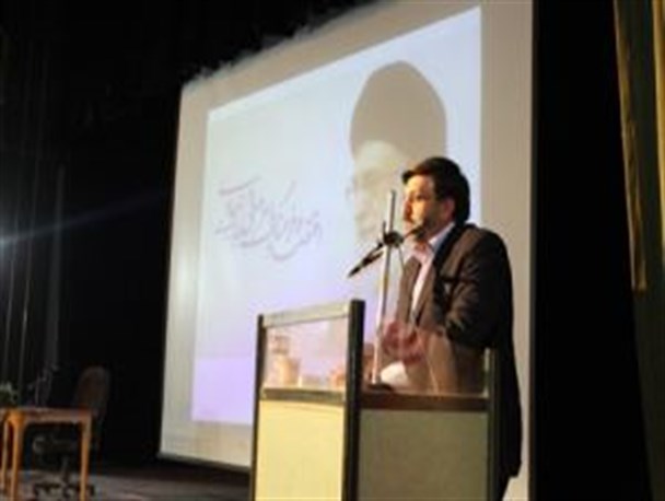 دشمن با نقشه می خواهد زمینه اتحاد و همدلی ملی را سست کند